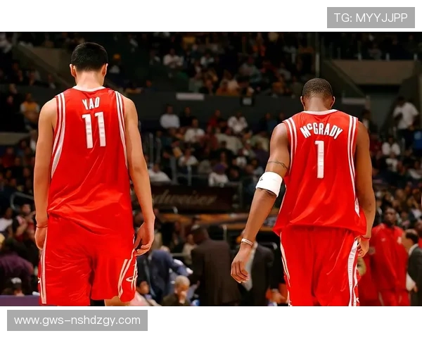 汤帅换范甘迪后火箭战术调整姚明成为球队核心定位发生剧变