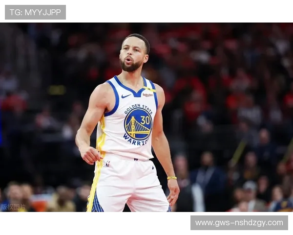 库里半场状态低迷仅得7分 三分球5投1中助攻贡献有限 库里半场状态低迷仅得7分 三分球5投1中助攻贡献有限